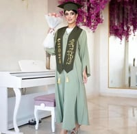 عبايات تخرج 2025 تفاحي مع زيتي-متجر فرح