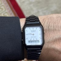 كاسيو ( فنتج ) سوار اسود مينا ابيض