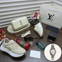 شنط راقيه شبيه ماركة افسان لوران خامه جلديه عالية...