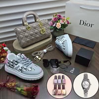 شنط راقيه ماركة ديور خامه جلديه عالية الجوده