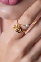 خاتم بالاسم بتصميم أنيق حسب الطلب