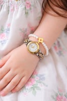 ساعة واسواره فخامة