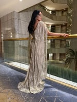 فستان سهره ملكي دانتيل بقصة من الصدر