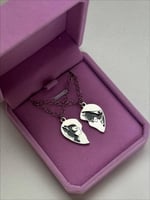 سلسال نصف قلب ثنائي – باتمان و كات ومن