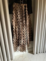 فستان سلاسل الذهب