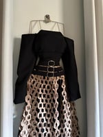 فستان سلاسل الذهب