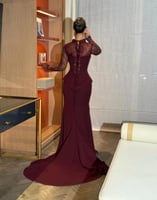 فستان عنابي دانتيل