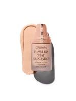 كريم أساس سائل فلوليس ستاي من بيوتي كريشن