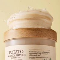 مسحات تونر قطنية مهدئة بالبطاطس والماديكاسوسيد من...