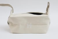 حقيبة متعددة الاستخدام من صالون سيستم , ابيض مع خط...