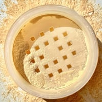 بودرة تثبيت المكياج اتش دي سوبر مات بنانا من ريلوف