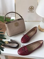 طقم شنطة وشوز ماركة توري بورش – أناقة لا مثيل لها