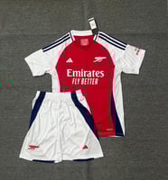 طقم ارسنال الجديد الاساسي باللون الاحمر