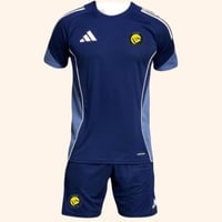 طقم تمارين نادي النصر 2026 – تيشيرت كحلي + شورت بش...