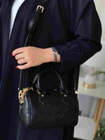 شنط يد نسائية بتصميم فريد- راقي 2025