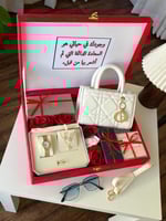 طقم هدايا نسائي فاخر شنطة يد وساعه هدايا تكميليه
