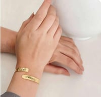 اساور بالاسم مع رسمة الايدي - متجر مودل