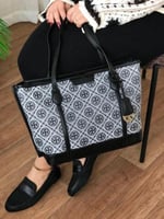 شنطة يد كبيرة مع شوز- طقم توري بورش نسائي