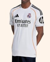 تيشيرت ريال مدريد الاساسي الابيض 2025-2026 فئة الل...