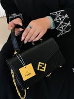 حقيبة فندي نسائية سوداء فخمة