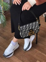 طقم شنطة نسائية مع شوز - تصميم فاخر وأنيق