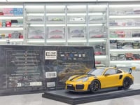GT Spirit 1:18 Porsche 911 (991.2) GT2 RS With Dis...
