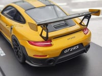 GT Spirit 1:18 Porsche 911 (991.2) GT2 RS With Dis...