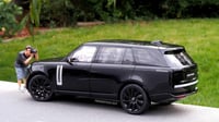 LCD 1:18 Land Rover Range Rover SV 2022 Black LCD1...