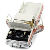 Greenlight 13564 1983 Gmc Sierra Classic 1500 67th...