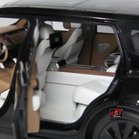 LCD 1:18 Land Rover Range Rover SV 2022 Black LCD1...