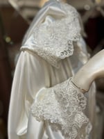 عبايه العروس دانتيل الاكمام و الرأس