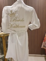 روب العروسه مع تطريز ذهبي