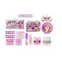 مجموعة مكياج للبنات مع شنطة لامعة و قناع نوم بتصمي...