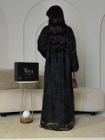 عباية سوداء دانتيل بالكامل للمناسبات الراقية.