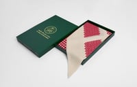 شماغ نقش العطار الذهبي