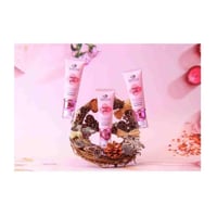 ماجيك بينك مورد للشفاه والخدود والمنطقة الحساسة من...