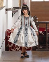 فستان التاسيس