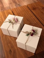 تغليف ابيض مع الورده