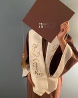 عبايات تخرج 2023