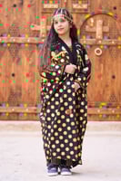 بشت اطفال بشعار يوم التاسيس