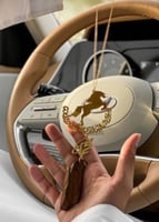 تعليقة الخيل بالاسم تصمم حسب الطلب