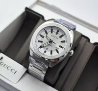 ساعة قوتشي رجالية - درجة أولى