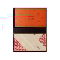 شماغ دسار احمر على بيج إصدار 2025