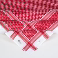 شماغ ديور احمر شبابي سجنتشر 2025