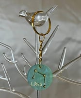 اخضر فاتح - ذهبي