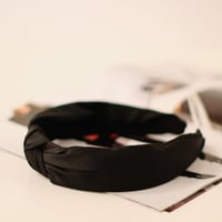 طوق شعر عريض