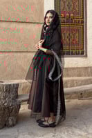 فستان التاسيس بـ تفاصيل بني