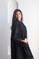 عبايه اسود مميزه