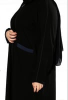 عبايه ساده جيب امامي تحديد كحلي