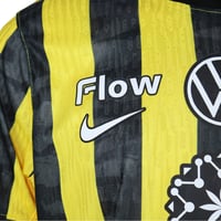 تيشيرت الأُيتِحادَ